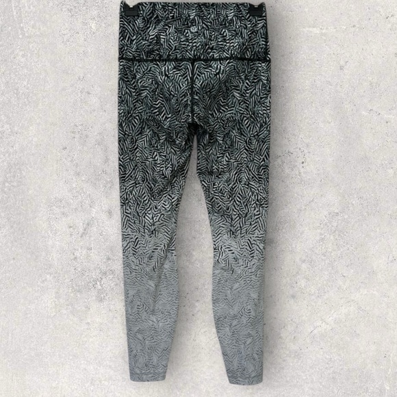 Lululemon Wunder Under Pant - Picture 5 of 12